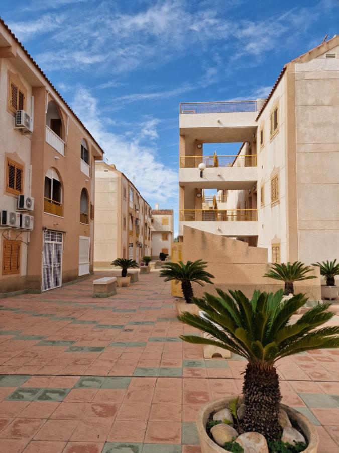"Vero Vijola" In Torrevieja Eksteriør billede